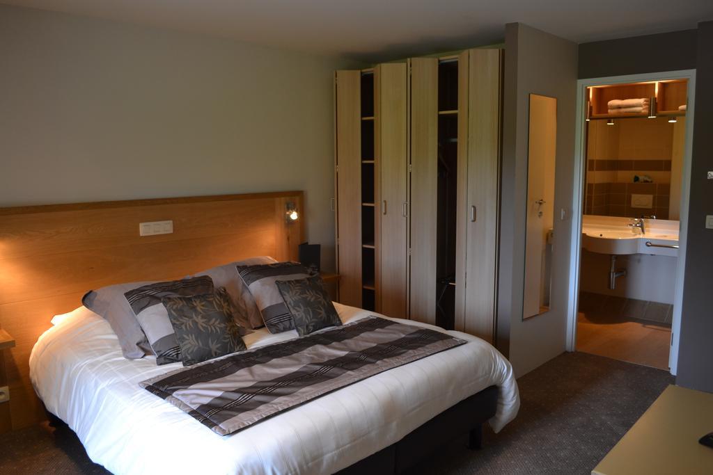 Golf & Hotel De Falnuee Mazy Phòng bức ảnh