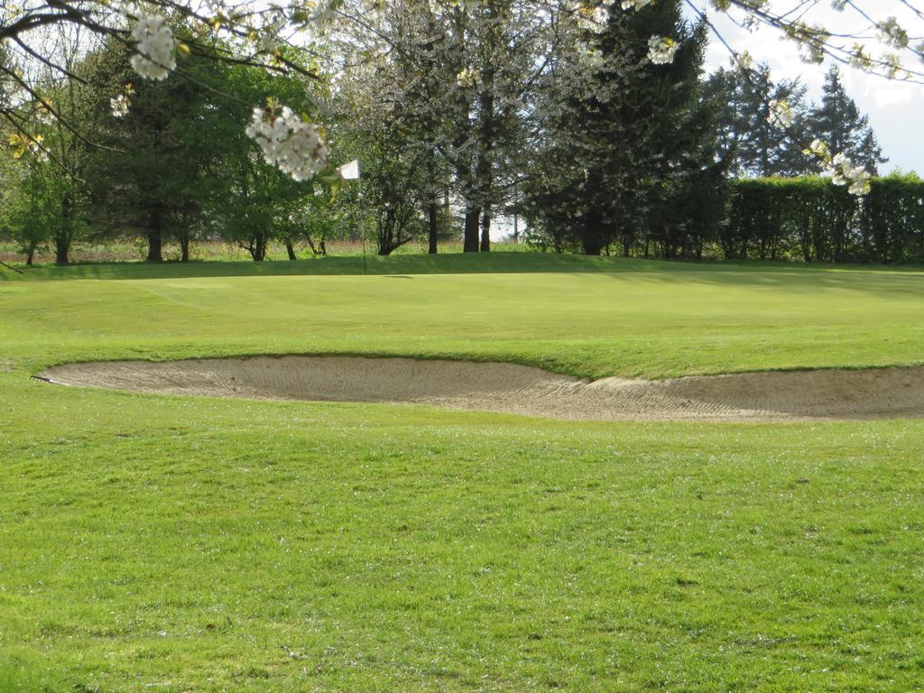 Golf & Hotel De Falnuee Mazy Ngoại thất bức ảnh
