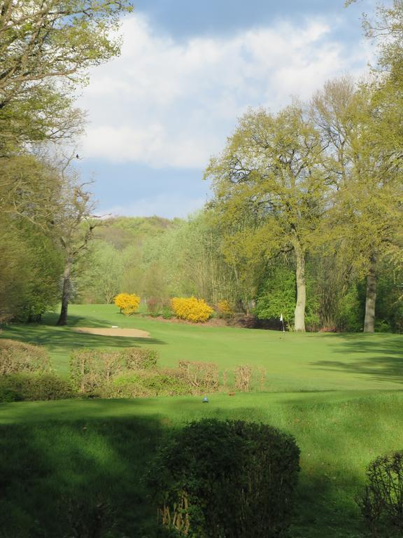 Golf & Hotel De Falnuee Mazy Ngoại thất bức ảnh